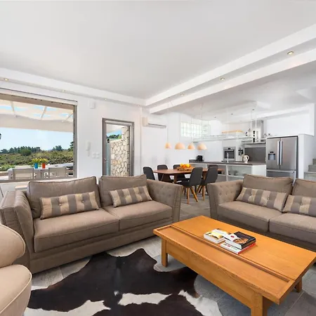 Villa Canyon View Kalithies